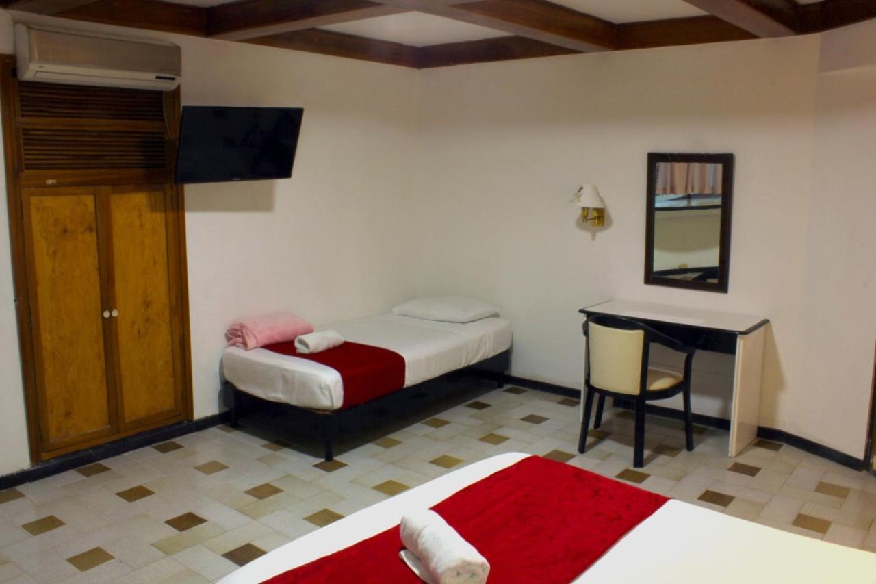 Hotel Mariscal Robledo Cartago