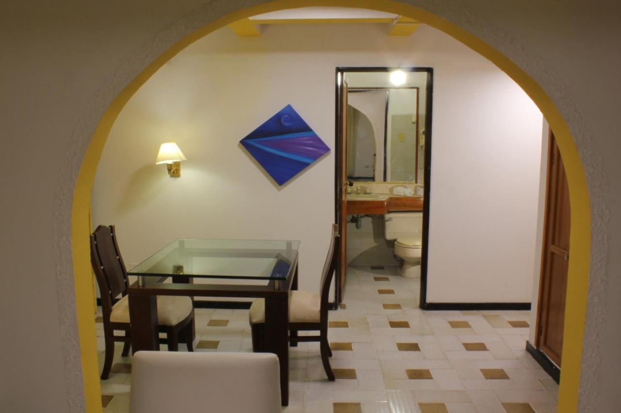Hotel Mariscal Robledo
